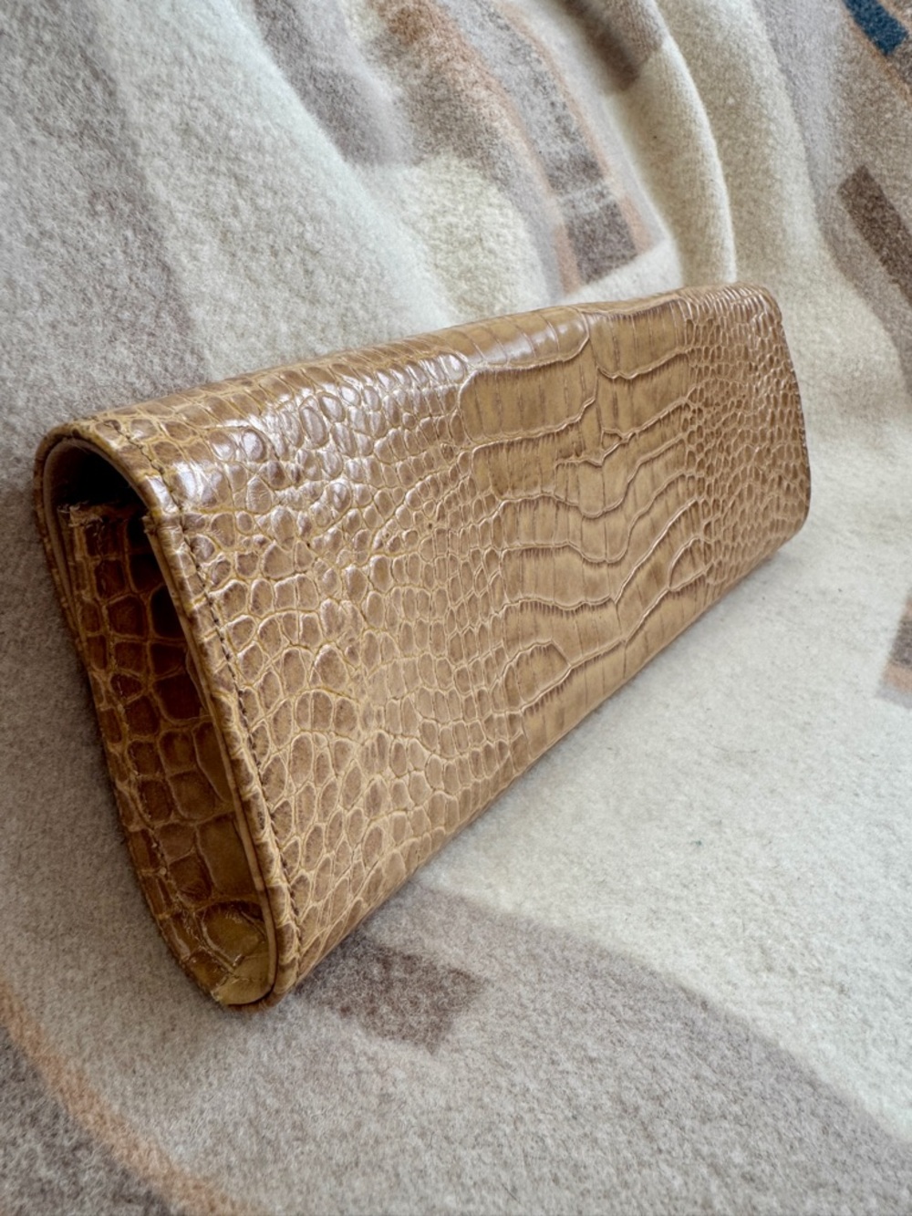 Vintage Abas Croc-Embossed Beige-Tan Envelope Clutch - Picture 2 of 6